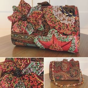 Gorgeous hand-beaded clutch!